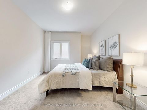 Photo 23 at 91 Hallaran Road, GO Glenorchy, Oakville