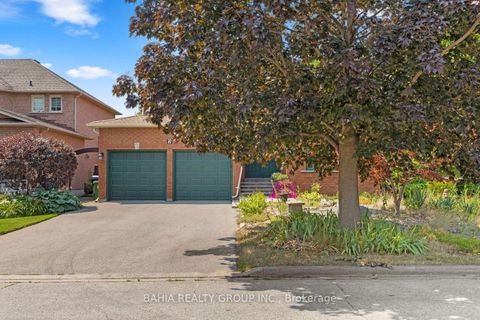 Photo 3 at 2 Tanis Crescent, Centennial Scarborough, Toronto