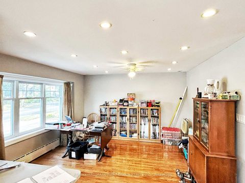 Photo 8 at 57 Wendell Avenue, Pelmo Park W4, Toronto