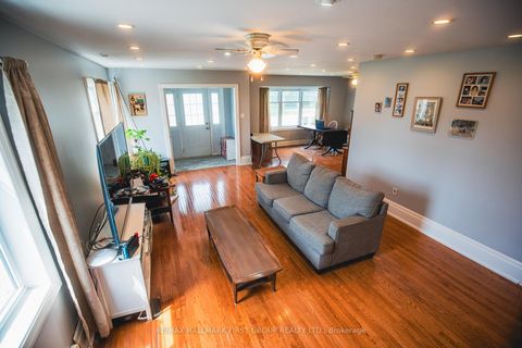 Photo 10 at 57 Wendell Avenue, Pelmo Park W4, Toronto