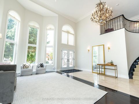 Photo 7 at 9 Dalewood Drive, Bayview Hill, Richmond Hill