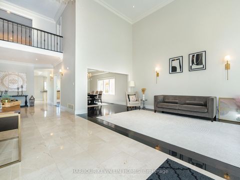 Photo 8 at 9 Dalewood Drive, Bayview Hill, Richmond Hill