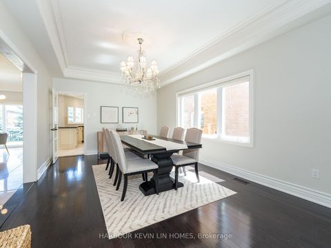 Photo 11 at 9 Dalewood Drive, Bayview Hill, Richmond Hill Photo 11 at 9 Dalewood Drive, Bayview Hill, Richmond Hill