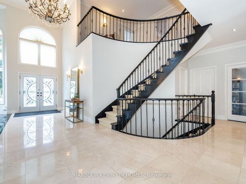 Photo 13 at 9 Dalewood Drive, Bayview Hill, Richmond Hill Photo 13 at 9 Dalewood Drive, Bayview Hill, Richmond Hill