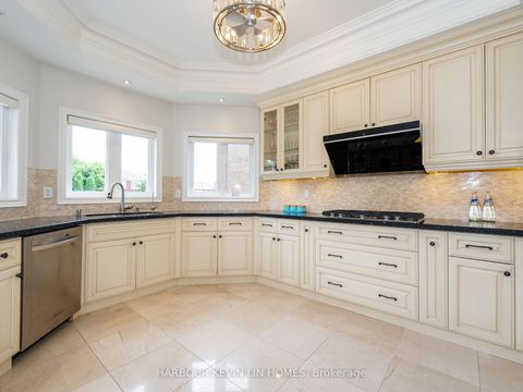 Photo 17 at 9 Dalewood Drive, Bayview Hill, Richmond Hill Photo 17 at 9 Dalewood Drive, Bayview Hill, Richmond Hill