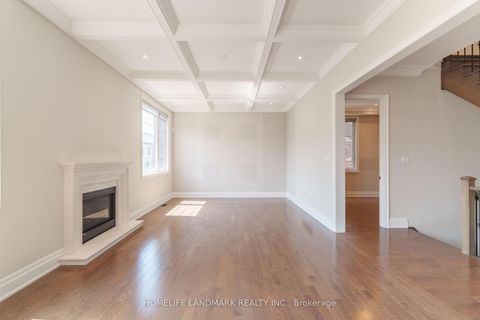 Photo 11 at 17 Aspy Court, Patterson, Vaughan