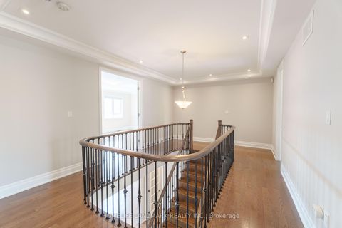 Photo 17 at 17 Aspy Court, Patterson, Vaughan