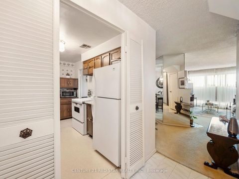 Photo 3 at 332 - 4001 Don Mills Road, Hillcrest Village, Toronto