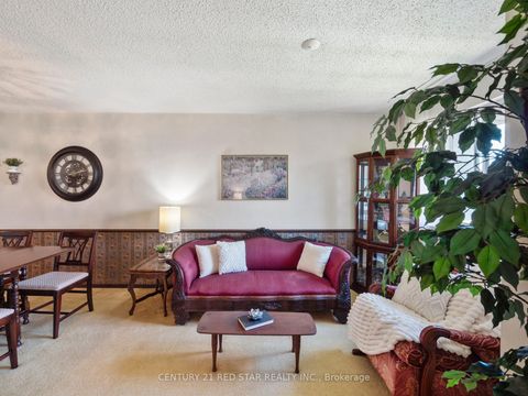 Photo 9 at 332 - 4001 Don Mills Road, Hillcrest Village, Toronto