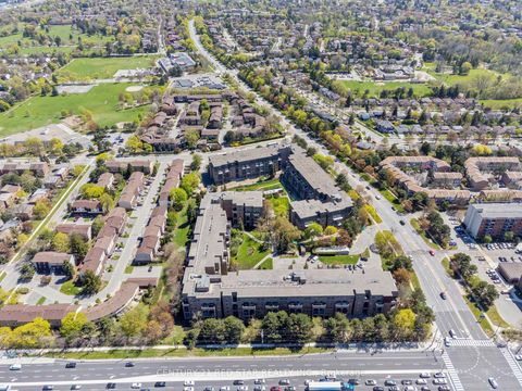Photo 31 at 332 - 4001 Don Mills Road, Hillcrest Village, Toronto