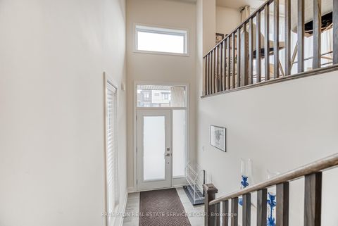 Photo 1 at 48 Helliwell Crescent, Oak Ridges Lake Wilcox, Richmond Hill