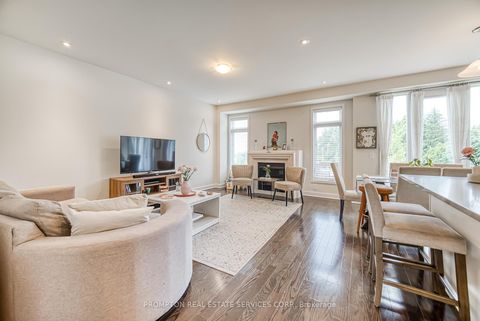 Photo 6 at 48 Helliwell Crescent, Oak Ridges Lake Wilcox, Richmond Hill