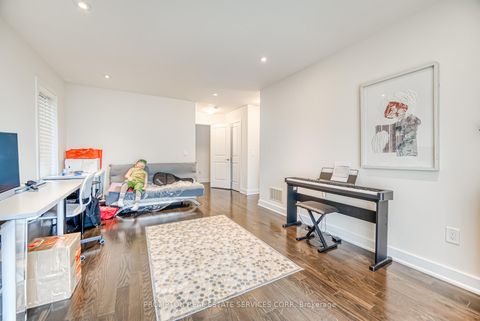 Photo 26 at 48 Helliwell Crescent, Oak Ridges Lake Wilcox, Richmond Hill
