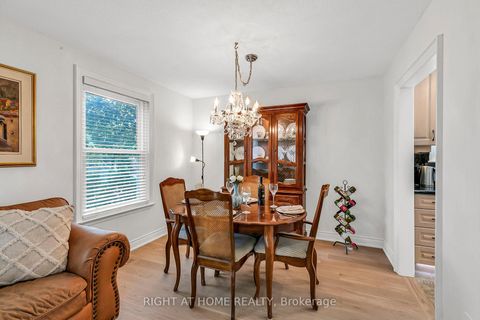 Photo 11 at 168 Springhead Gardens, North Richvale, Richmond Hill