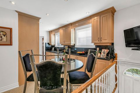 Photo 16 at 168 Springhead Gardens, North Richvale, Richmond Hill