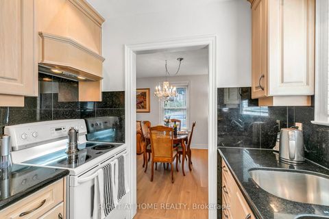 Photo 17 at 168 Springhead Gardens, North Richvale, Richmond Hill
