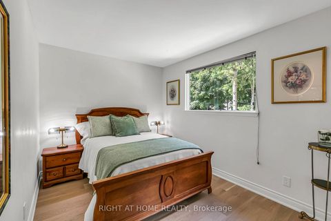 Photo 24 at 168 Springhead Gardens, North Richvale, Richmond Hill