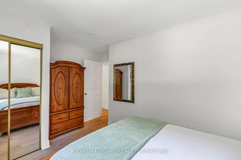 Photo 26 at 168 Springhead Gardens, North Richvale, Richmond Hill
