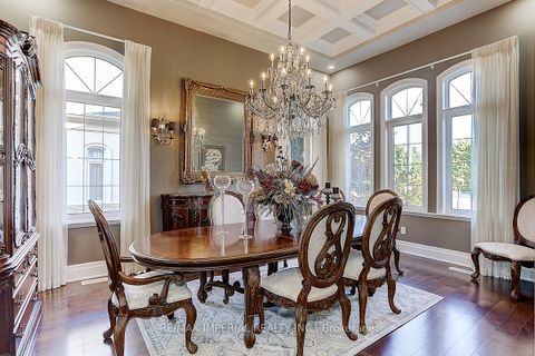 Photo 2 at 39 Fiorello Court, Vellore Village, Vaughan