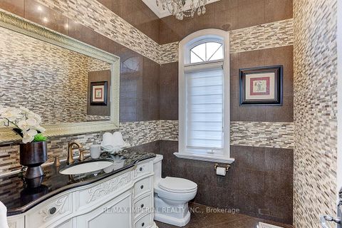 Photo 12 at 39 Fiorello Court, Vellore Village, Vaughan