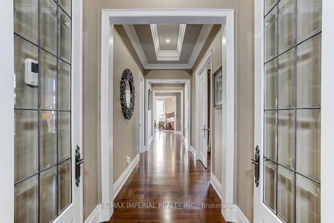 Photo 13 at 39 Fiorello Court, Vellore Village, Vaughan