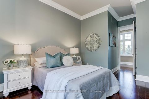 Photo 18 at 39 Fiorello Court, Vellore Village, Vaughan