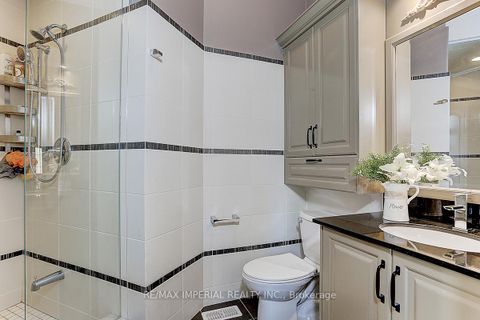 Photo 22 at 39 Fiorello Court, Vellore Village, Vaughan