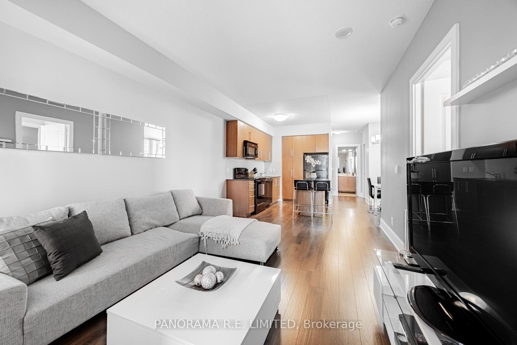 203 - 330 Burnhamthorpe Road W, City Centre, Mississauga 