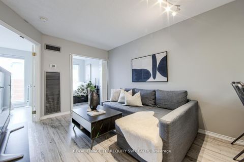 Photo 6 at 933 - 222 The Esplanade, Waterfront Communities C8, Toronto Photo 6 at 933 - 222 The Esplanade, Waterfront Communities C8, Toronto