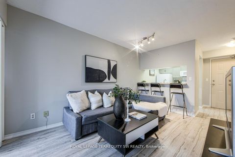 Photo 8 at 933 - 222 The Esplanade, Waterfront Communities C8, Toronto Photo 8 at 933 - 222 The Esplanade, Waterfront Communities C8, Toronto