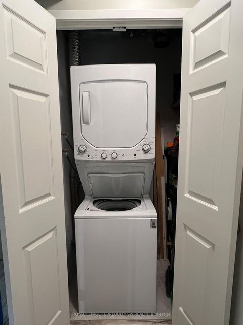 Photo 22 at 933 - 222 The Esplanade, Waterfront Communities C8, Toronto Photo 22 at 933 - 222 The Esplanade, Waterfront Communities C8, Toronto