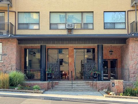Photo 4 at 309 - 740 Eglinton Avenue W, Forest Hill North, Toronto