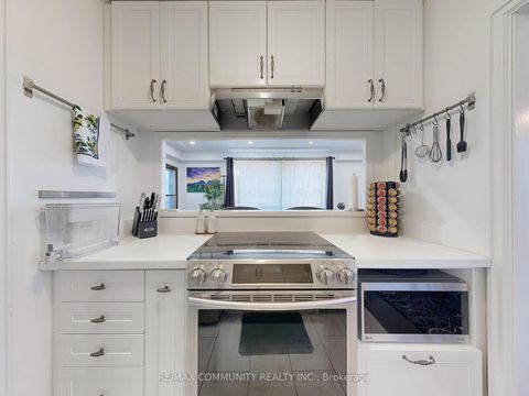 Photo 17 at 309 - 740 Eglinton Avenue W, Forest Hill North, Toronto