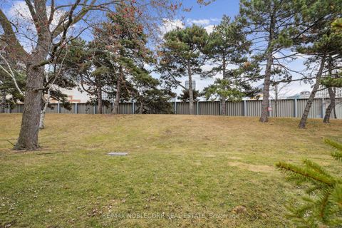 Photo 27 at 34 Corvus Star Way, Henry Farm, Toronto