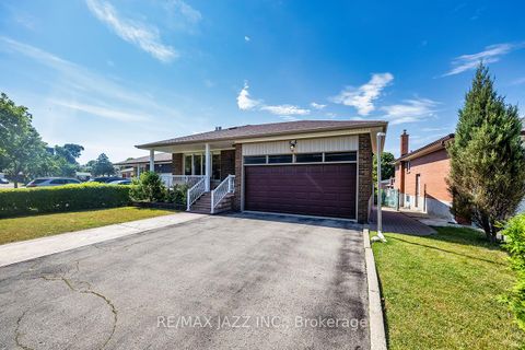 Photo 2 at 54 Bartel Drive, Jane Heights, Toronto