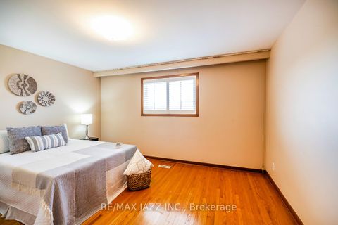Photo 21 at 54 Bartel Drive, Jane Heights, Toronto