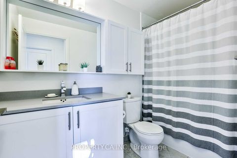 Photo 10 at 2206 - 3700 Highway 7, Vaughan Corporate Centre, Vaughan