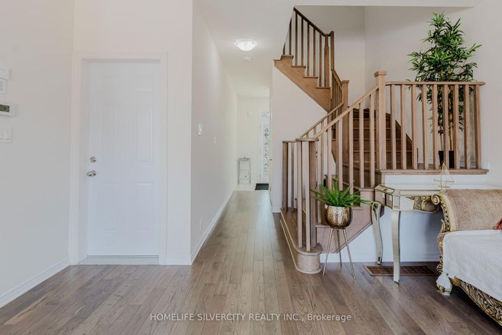 Photo 7 at 256 Bedrock Drive, Stoney Creek Mountain, Hamilton