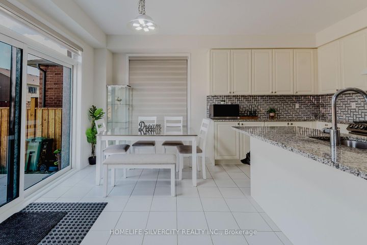 Photo 10 at 256 Bedrock Drive, Stoney Creek Mountain, Hamilton