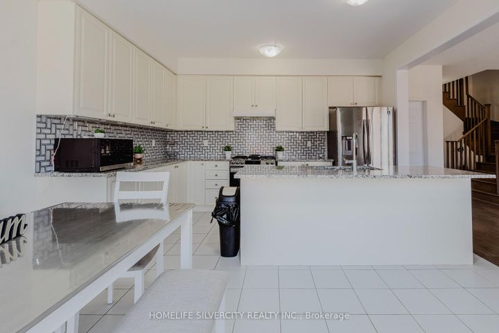 Photo 11 at 256 Bedrock Drive, Stoney Creek Mountain, Hamilton