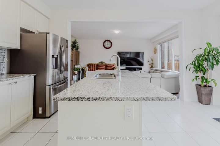 Photo 16 at 256 Bedrock Drive, Stoney Creek Mountain, Hamilton