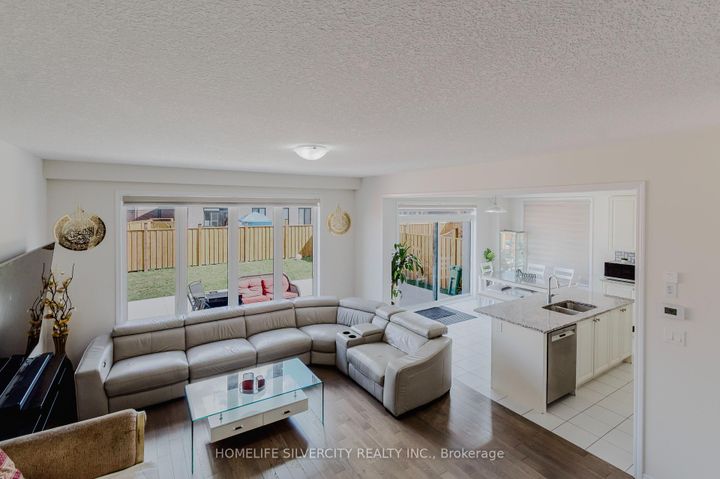 Photo 17 at 256 Bedrock Drive, Stoney Creek Mountain, Hamilton