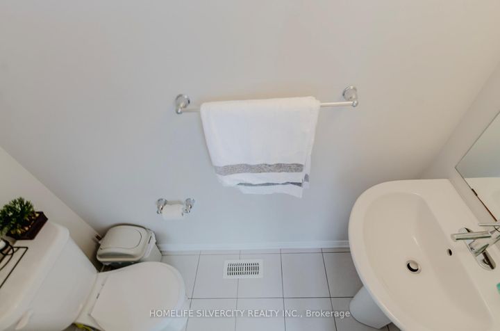 Photo 18 at 256 Bedrock Drive, Stoney Creek Mountain, Hamilton