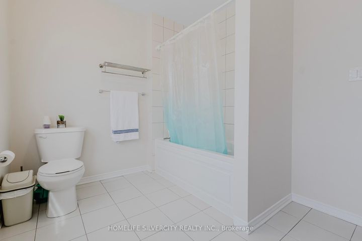 Photo 24 at 256 Bedrock Drive, Stoney Creek Mountain, Hamilton