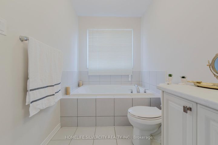 Photo 29 at 256 Bedrock Drive, Stoney Creek Mountain, Hamilton