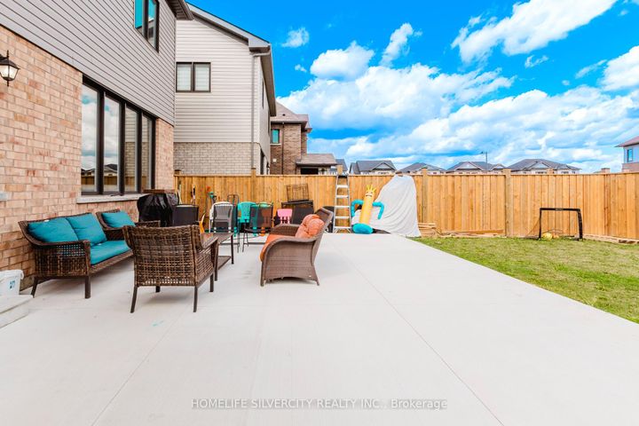 Photo 37 at 256 Bedrock Drive, Stoney Creek Mountain, Hamilton