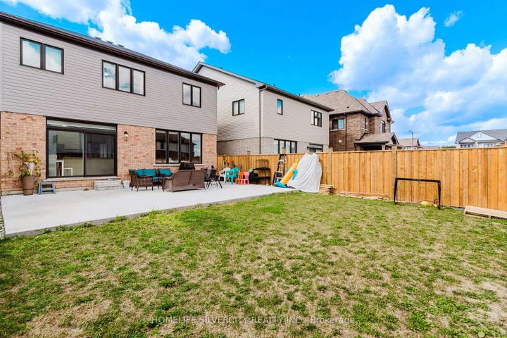 Photo 40 at 256 Bedrock Drive, Stoney Creek Mountain, Hamilton