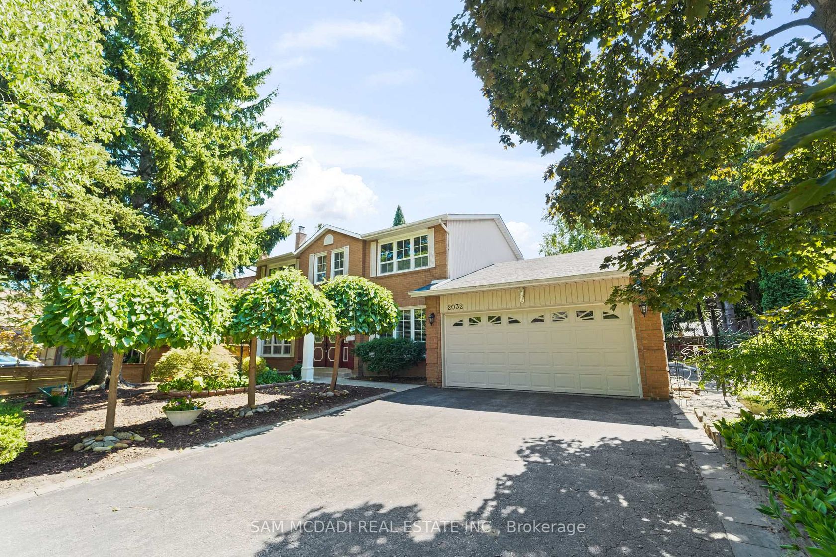 2032 Shannon Drive, Sheridan, Mississauga by Loree Meneguzzi Real Estate 2032 Shannon Drive, Sheridan, Mississauga