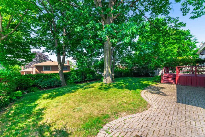 Photo 29 at 3667 Beechollow Crescent, Applewood, Mississauga