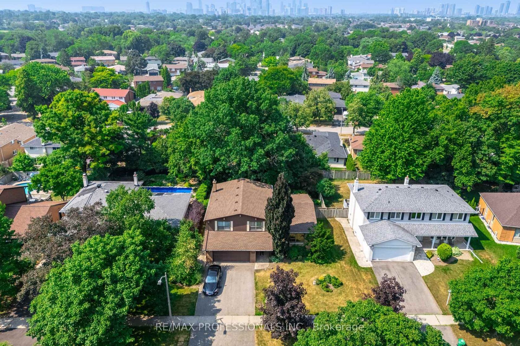 3667 Beechollow Crescent, Applewood, Mississauga 2